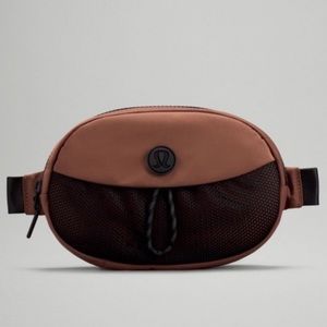 Lululemon • Take It On Belt Bag